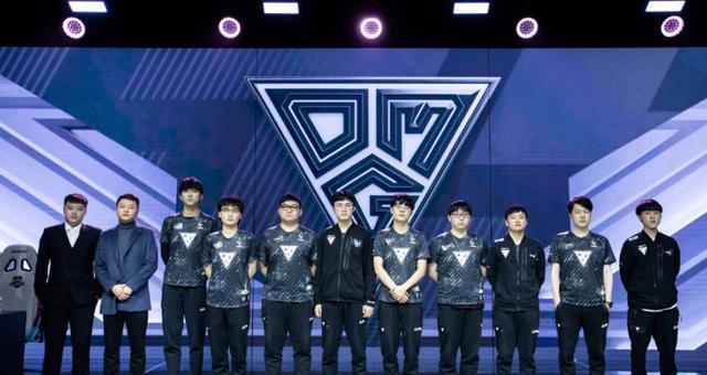 关注的一个 关注的一个